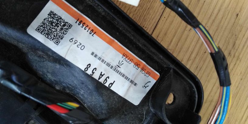 steklopodieemnik-perednii-mazda-6-gg-art-15329-big-2