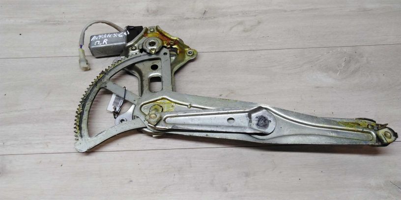 steklopodieemnik-elektriceskii-perednii-pravyi-lifan-x60-i-art-15393-big-0