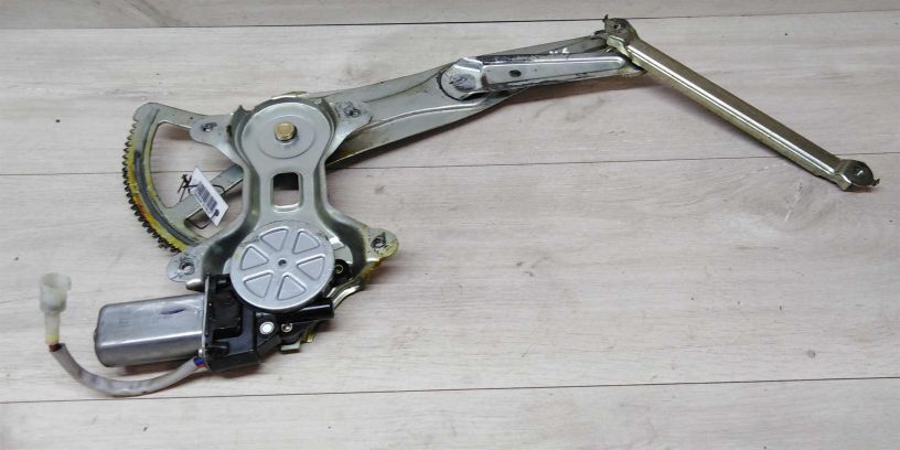 steklopodieemnik-elektriceskii-perednii-pravyi-lifan-x60-i-art-15393-big-2