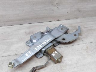 steklopodieemnik-zadnii-pravyi-mazda-323-art-15510