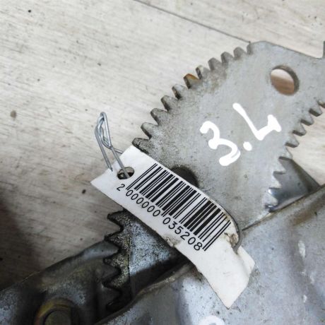 steklopodieemnik-zadnii-levyi-mazda-323-art-15511-big-3