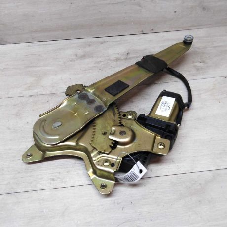 steklopodieemnik-zadnii-levyi-vortex-tingo-art-15526-big-1