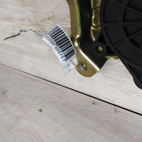 steklopodieemnik-zadnii-pravyi-vortex-tingo-art-15673-big-1