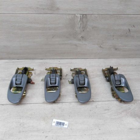 rucka-vnutrenniaia-otkryvaniia-dveri-kia-clarus-ostatok-2-stuki-peredniaia-levaia-zadniaia-levaia-art-15919-big-0