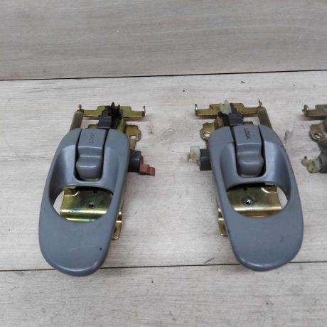 rucka-vnutrenniaia-otkryvaniia-dveri-kia-clarus-ostatok-2-stuki-peredniaia-levaia-zadniaia-levaia-art-15919-big-2