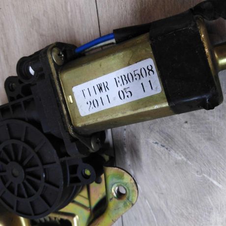 steklopodieemnik-perednii-pravyi-vortex-tingo-art-15967-big-3