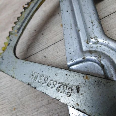 steklopodieemnik-perednii-volvo-s80-art-15991-big-3