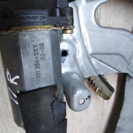 steklopodieemnik-perednii-volvo-s80-art-15991-big-4