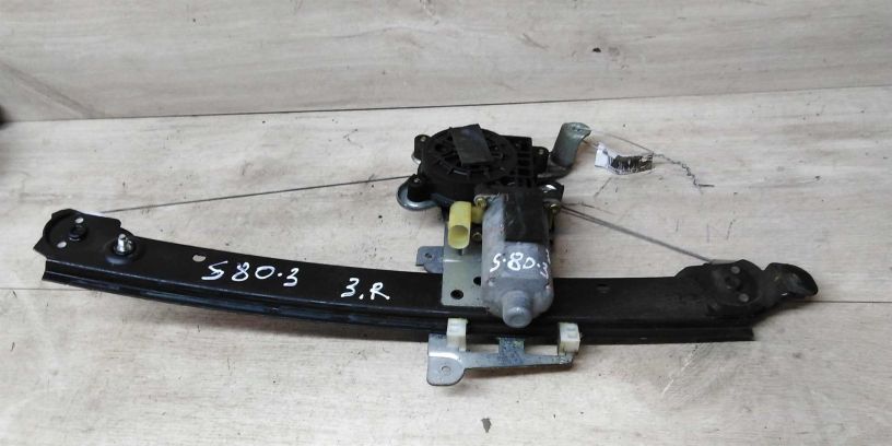 steklopodieemnik-zadnii-pravyi-volvo-s80-art-16052-big-0