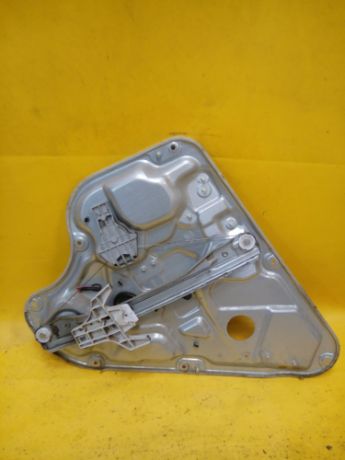 steklopodieemnik-elektriceskii-hyundai-elantra-hd-art-16244-big-1