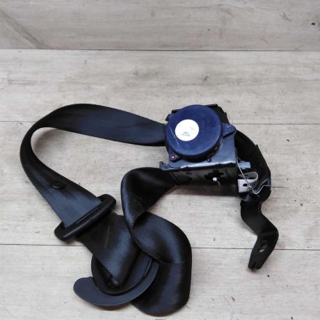 remen-bezopasnosti-volkswagen-polo-sedan-art-16413-big-0