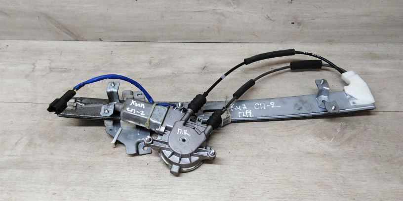 steklopodieemnik-perednii-pravyi-kia-spectra-art-17171-big-0