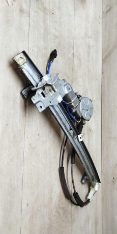 steklopodieemnik-perednii-pravyi-kia-spectra-art-17171-big-3