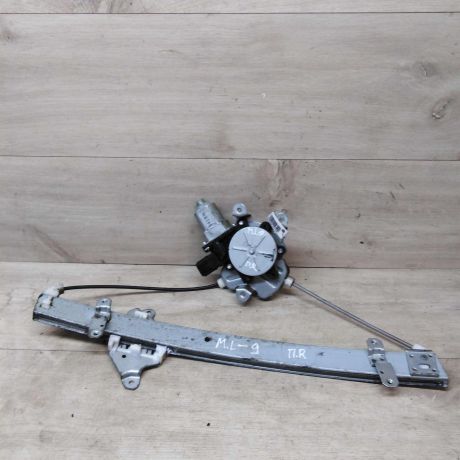 steklopodieemnik-perednii-pravyi-mitsubishi-lancer-9-art-17311-big-0