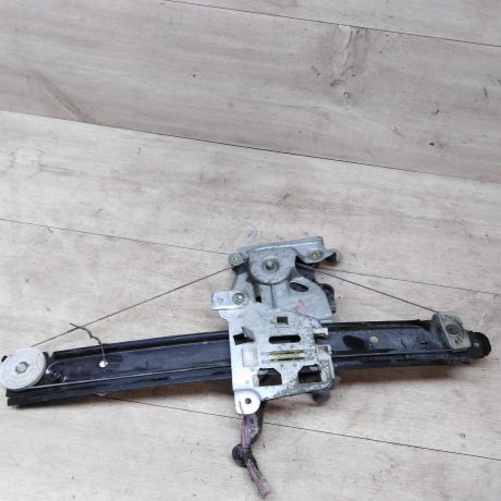 steklopodieemnik-volvo-s80-zadnii-art-17329-big-2