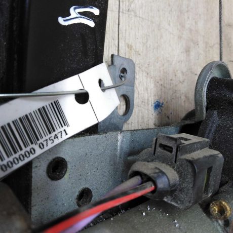 steklopodieemnik-volvo-s80-zadnii-art-17330-big-2