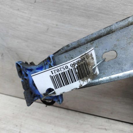 steklopodieemnik-perednii-volvo-s80-art-17337-big-2