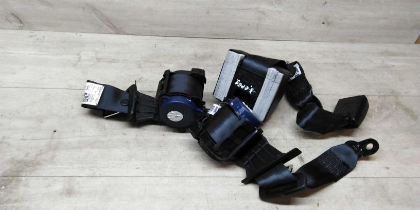 remen-bezopasnosti-zadnii-volkswagen-polo-sedan-art-17360-big-0