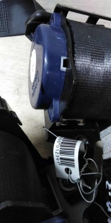 remen-bezopasnosti-zadnii-volkswagen-polo-sedan-art-17360-big-2