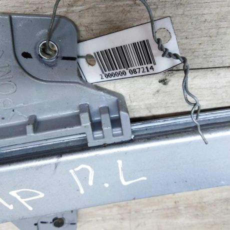 steklopodieemnik-perednii-hyundai-solaris-art-17580-big-1