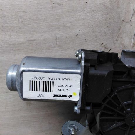 steklopodieemnik-perednii-hyundai-solaris-art-17580-big-2