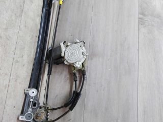 steklopodieemnik-zadnii-levyi-bmw-e39-art-17826