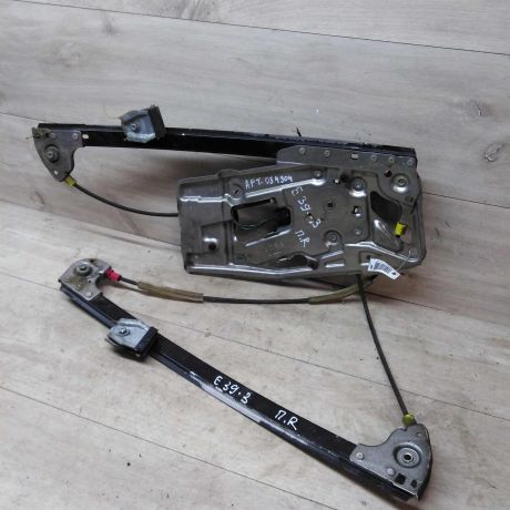 steklopodieemnik-perednii-pravyi-bmw-e39-art-17828-big-0