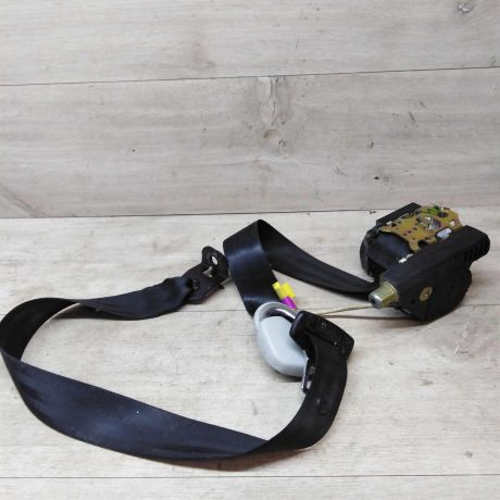 remen-bezopasnosti-volkswagen-golf-4-art-18080-big-1