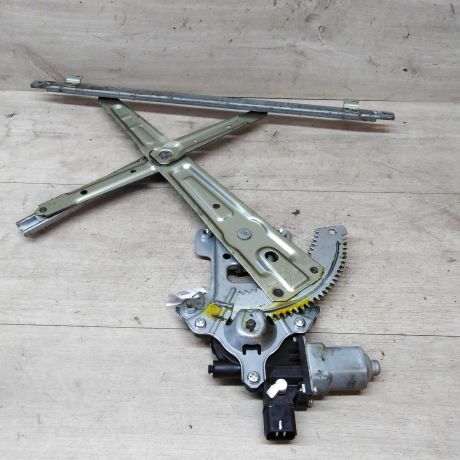 steklopodieemnik-perednii-mitsubishi-lancer-10-art-18439-big-1