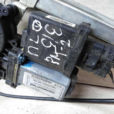 steklopodieemnik-perednii-levyi-renault-megane-2-art-18529-big-2