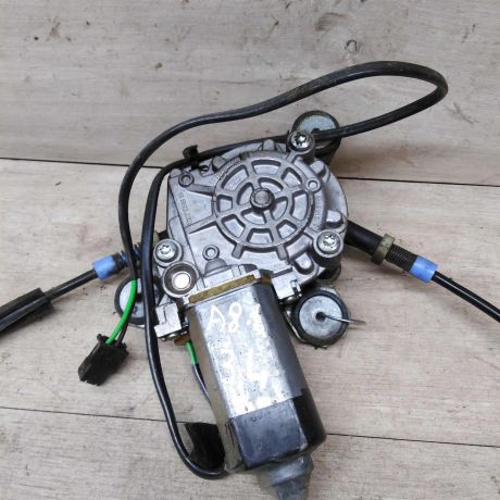 steklopodieemnik-zadnii-audi-a8-d2-art-18779-big-2