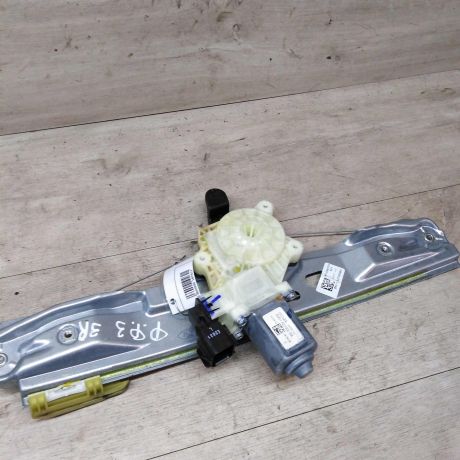 steklopodieemnik-zadnii-pravyi-ford-focus-3-art-18970-big-4