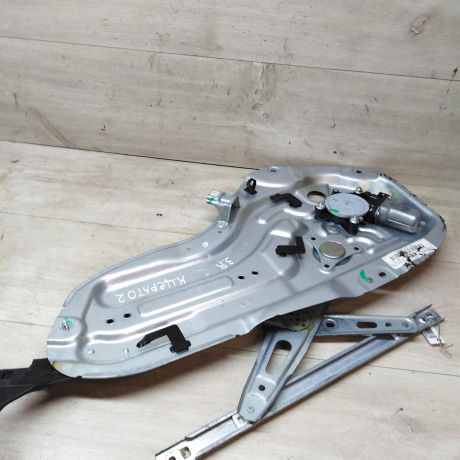 steklopodieemnik-zadnii-pravyi-kia-cerato-art-19476-big-1