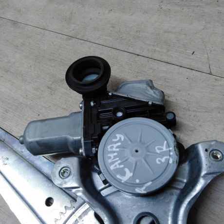 steklopodieemnik-zadnii-pravyi-toyota-camry-v40-art-20053-big-3