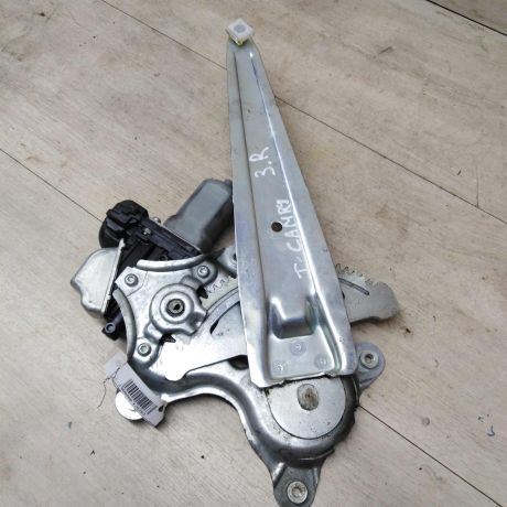 steklopodieemnik-zadnii-pravyi-toyota-camry-v40-art-20053-big-2