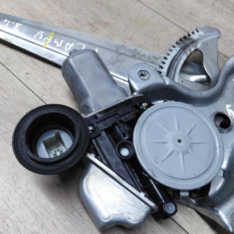 steklopodieemnik-zadnii-levyi-toyota-camry-v40-art-20054-big-2