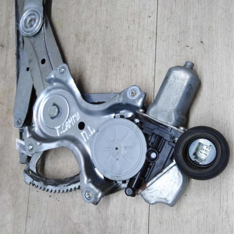 steklopodieemnik-toyota-camry-v40-art-20109-big-2