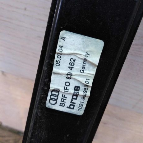 steklopodieemnik-zadnii-pravyi-audi-a6-c6-24i-bdw-art-20261-big-2