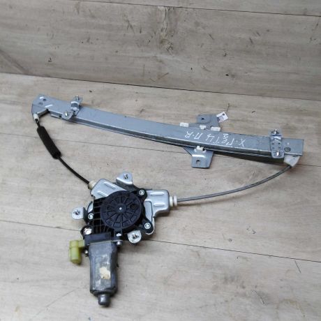 steklopodieemnik-perednii-hyundai-getz-sa2-art-20365-big-0