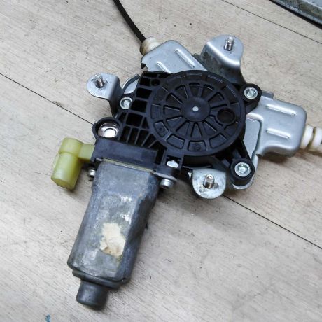 steklopodieemnik-perednii-hyundai-getz-sa2-art-20365-big-3