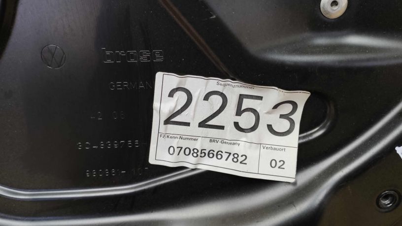 steklopodieemnik-zadnii-levyi-volkswagen-passat-b6-art-20752-big-1