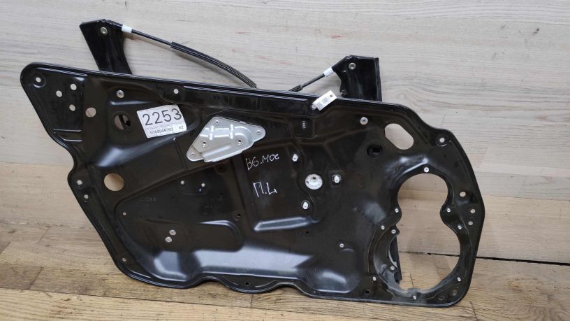 steklopodieemnik-perednii-levyi-volkswagen-passat-b6-art-20820-big-0