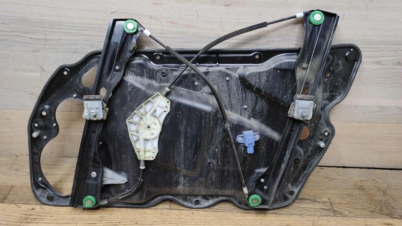 steklopodieemnik-perednii-levyi-volkswagen-passat-b6-art-20820-big-2