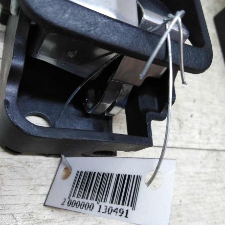 rucka-pravaia-vnutrenniaia-otkryvaniia-dveri-ford-focus-2-restailing-art-21450-big-3