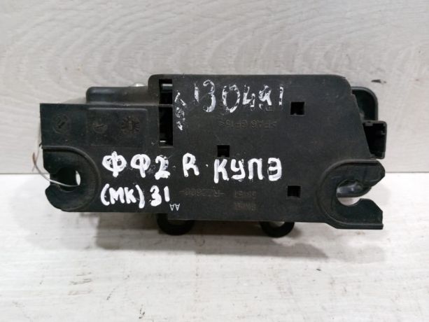 rucka-pravaia-vnutrenniaia-otkryvaniia-dveri-ford-focus-2-restailing-art-21450-big-2