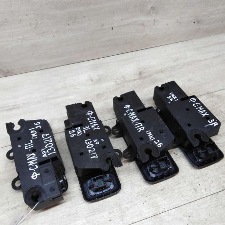 rucka-vnutrenniaia-otkryvaniia-dveri-ford-c-max-art-21451-big-1