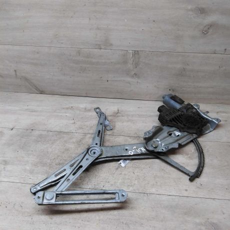 steklopodieemnik-perednii-opel-zafira-a-pravyi-art-22221-big-0