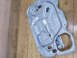 steklopodieemnik-perednii-pravyi-ford-c-max-art-22616