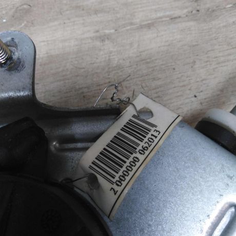 steklopodieemnik-perednei-hyundai-solaris-art-22836-big-3