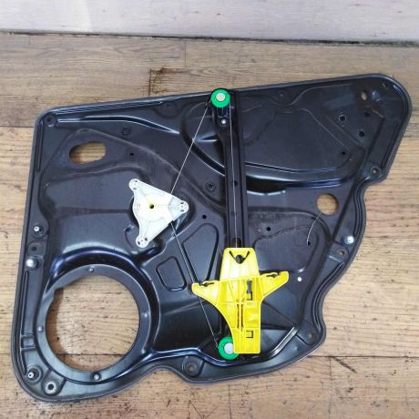 steklopodieemnik-zadnii-levyi-volkswagen-passat-b6-art-22885-big-1